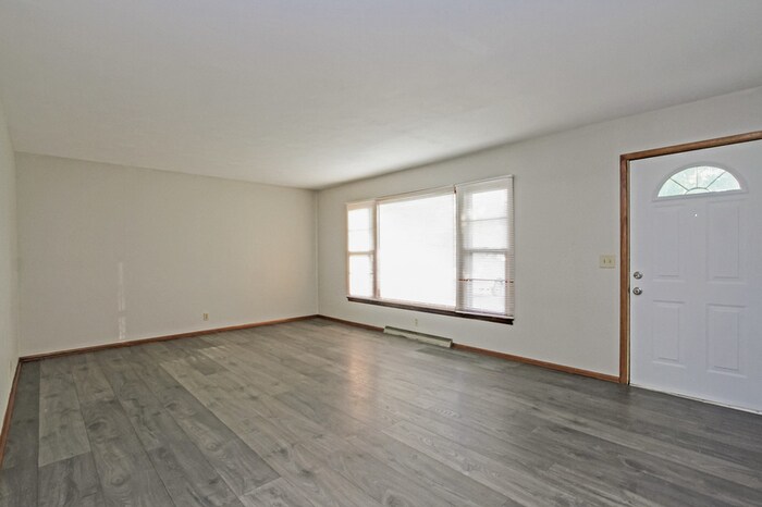 Building Photo - 429 Brookside Ln