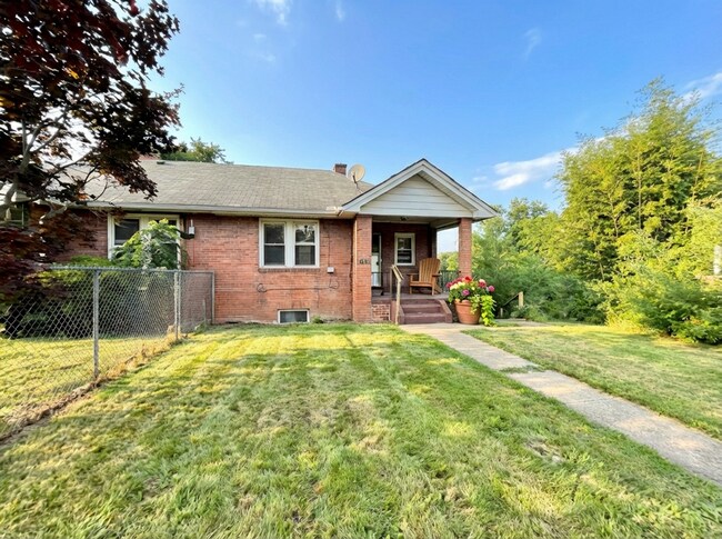 Building Photo - 3 Bed/1 Bath Single Family Home in Clairton