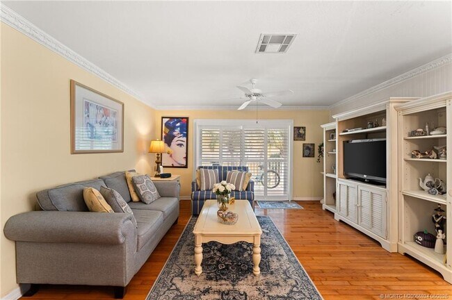 Building Photo - 1550 S Ocean Dr