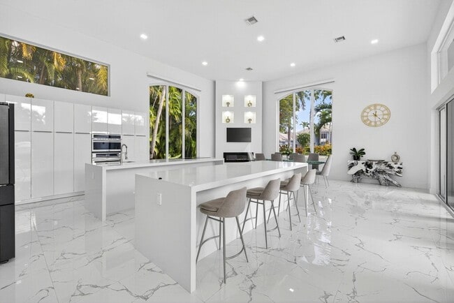 Building Photo - 2673 NW 64th Blvd