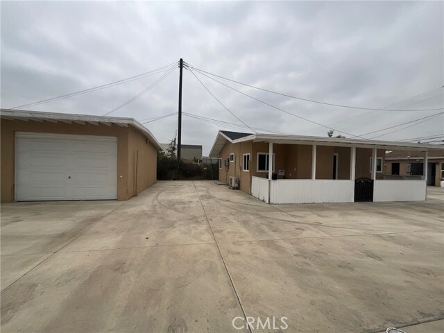 Building Photo - 2306 Sastre Ave