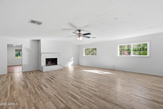 Building Photo - 21047 S 156th St