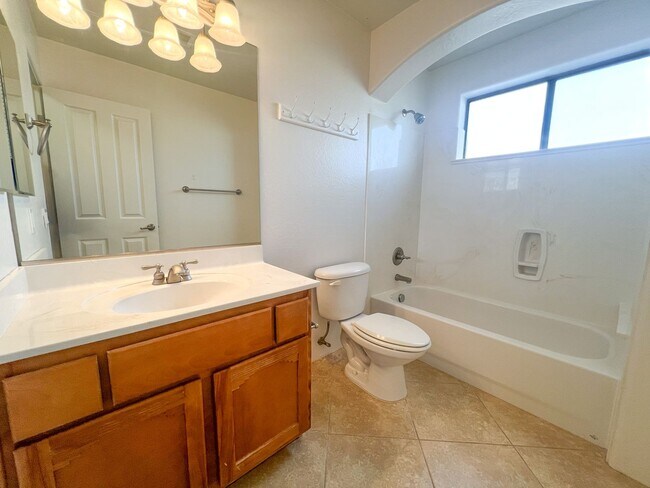 Building Photo - HOUSE - COTTONWOOD -  VERDE SANTA FE /TURN...