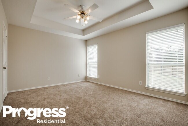 Building Photo - 1022 Hayworth Ave