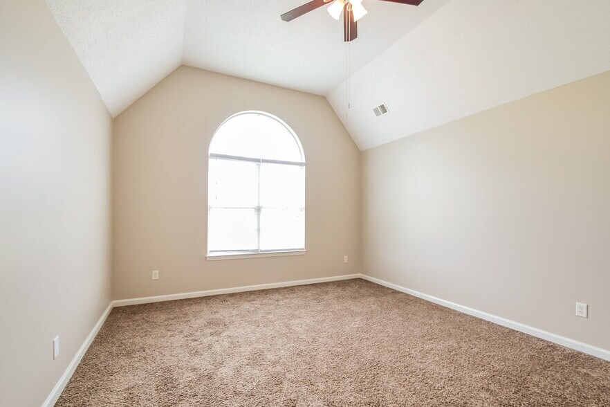 Building Photo - 8359 Olivia Ln