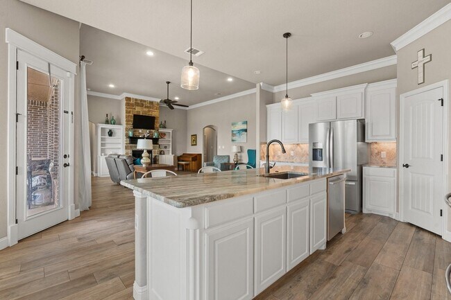 Building Photo - 9708 Puma Tr