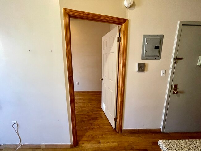 Building Photo - 133 E 110th St