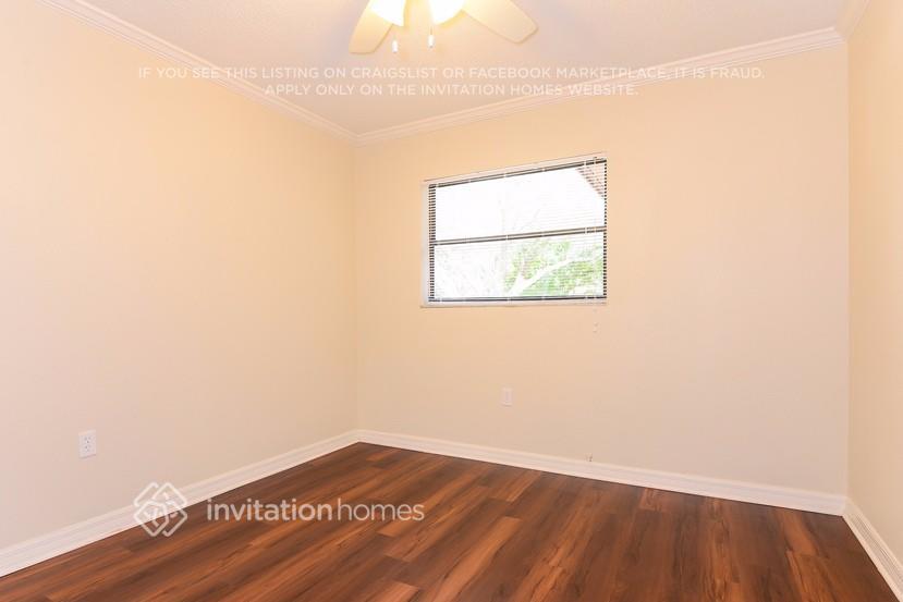 Building Photo - 332 N Bay Hills Blvd