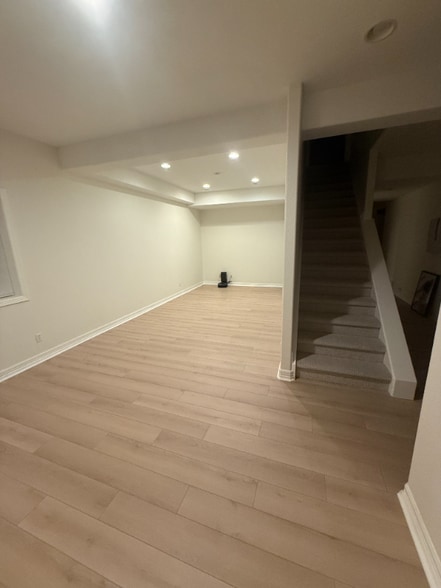 Building Photo - 5242 Oak Hollow Dr