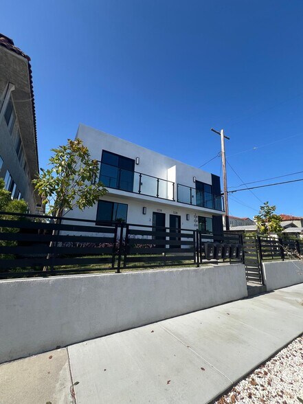 Building Photo - 1230 W 8th St