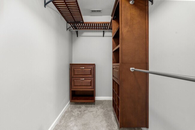 Building Photo - 3 Bed 2 Bath Convenient to Fayetteville an...