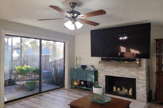 Building Photo - 14521 Catalina Cir