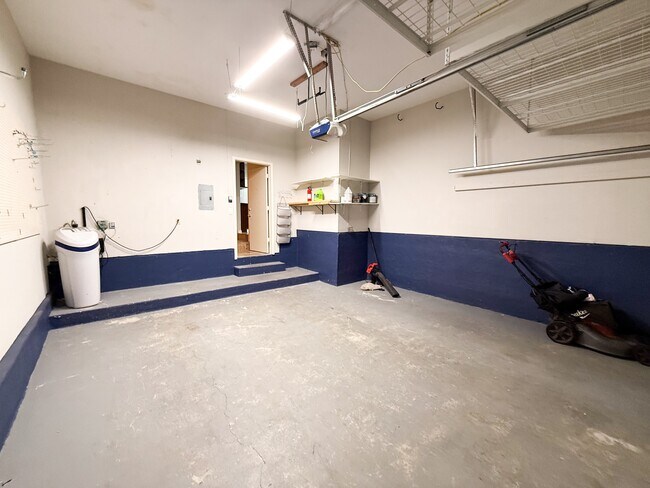 Building Photo - 3423 Maitland