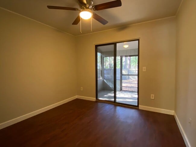 Building Photo - 2014 SW 70th Terrace