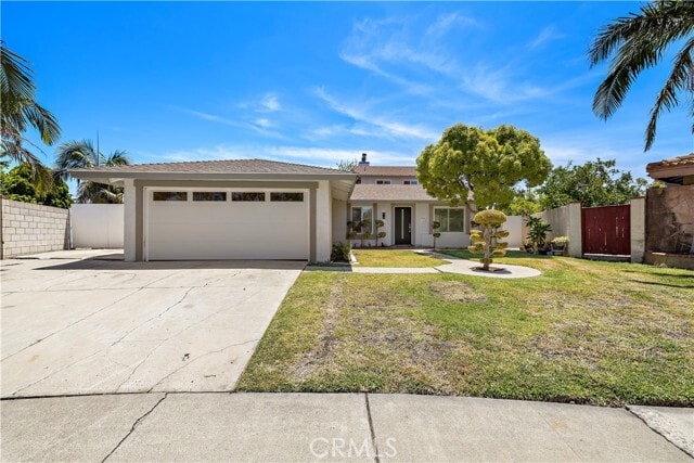 Building Photo - 822 E Borchard Ave