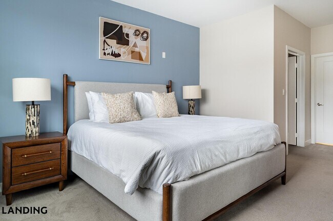 Building Photo - 100 Lexington St