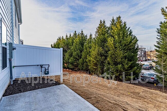 Building Photo - 206 Round Back Wy