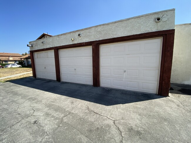 Included with unit is a 3 car garage - 18410 Desidia St