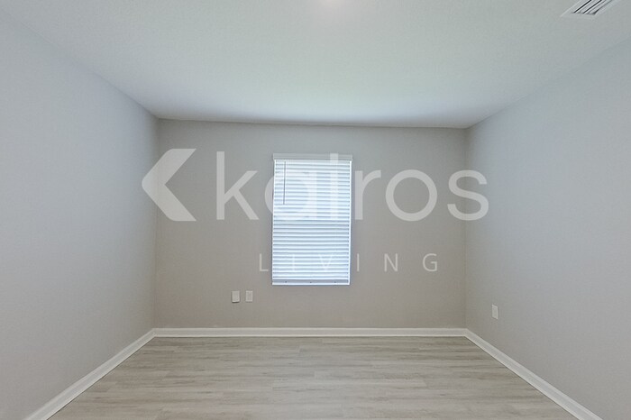 Building Photo - 4624 Malay Cir