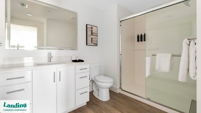 Building Photo - 1950 Mayfair St