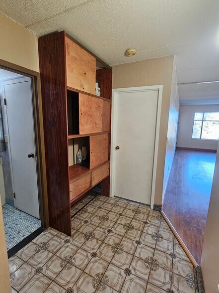 Building Photo - 1550 Worcester Rd