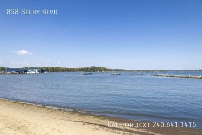 Building Photo - 858 Selby Blvd