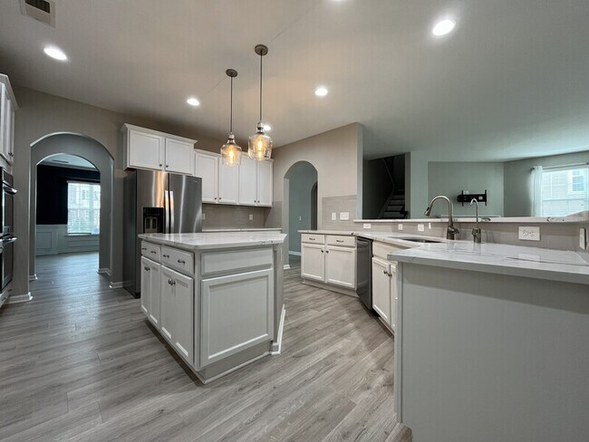 Building Photo - 17102 Alydar Commons Ln