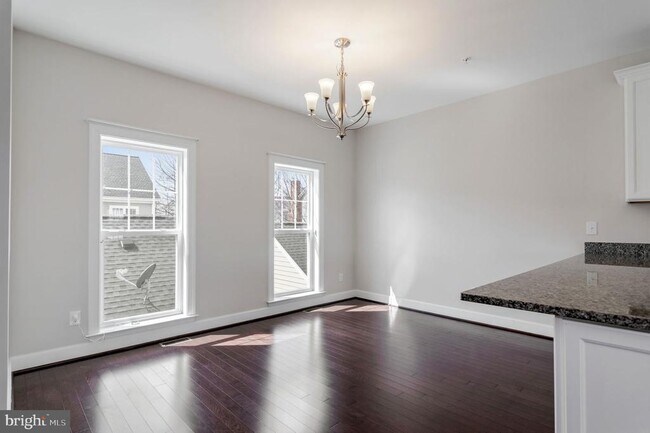 Building Photo - 612 Marina Landing Ln