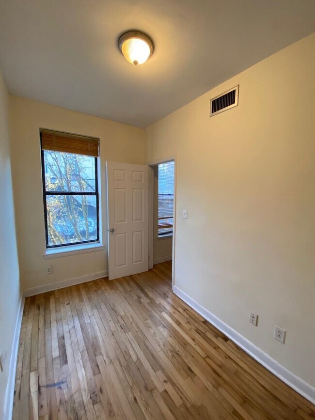 Building Photo - 276 1st St
