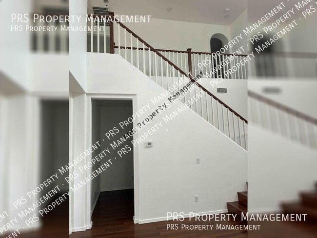 Building Photo - 2741 W Redwood Ln