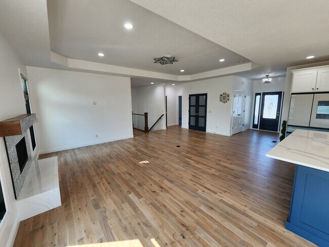 Building Photo - 6817 Timber Ct