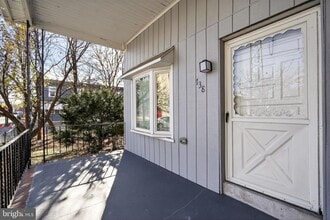 Building Photo - 738 Division St