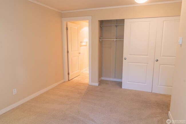 Building Photo - 2Bd/2Ba Seattle Condo