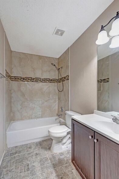 Building Photo - 201 Amber Ridge Dr