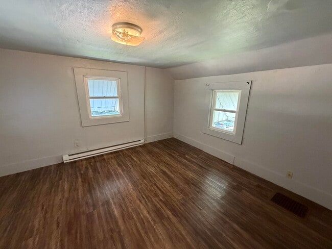 Building Photo - 632 Sherman-
