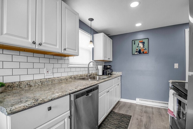 Building Photo - 2728 Niagara Falls Blvd