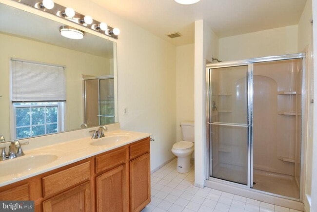 Building Photo - 8784 Lincoln St