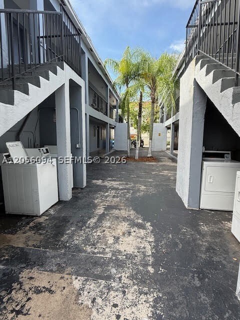 Building Photo - 3696 William 2