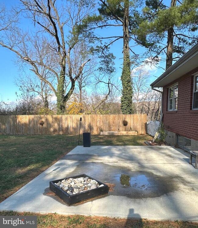 Building Photo - 10202 Daventry Dr