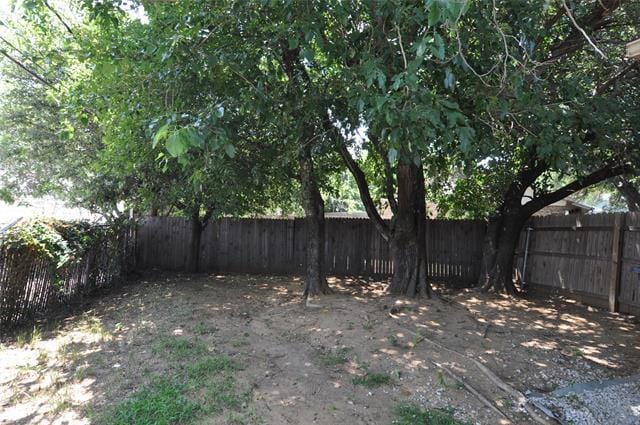 Building Photo - 2032 Oakwood Ct