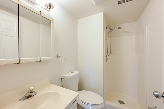 Building Photo - 2605 Douglass Pl SE