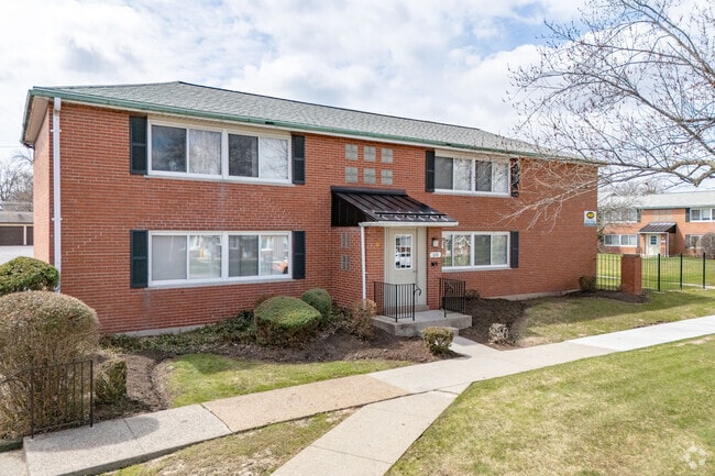 Building Photo - Riverview Manor Apartments