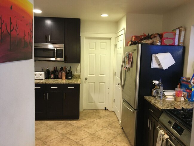 Building Photo - Aug. 2026 Pre-Lease Spacious 5-Bedroom Home in Desirable South Boulder Neighborhood