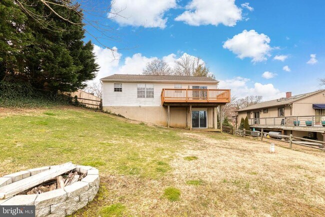 Building Photo - 1193 Bayview Vista