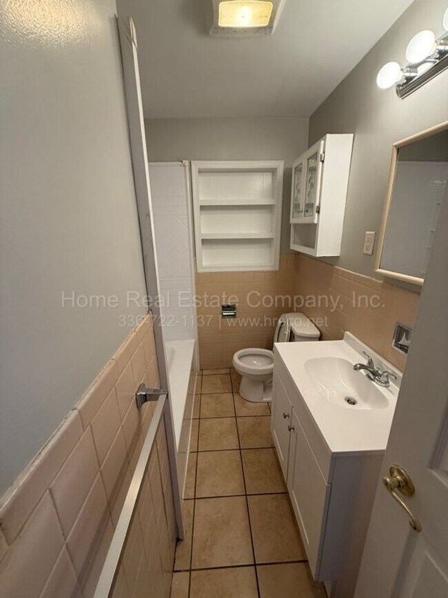 Building Photo - 1125 Bolton St