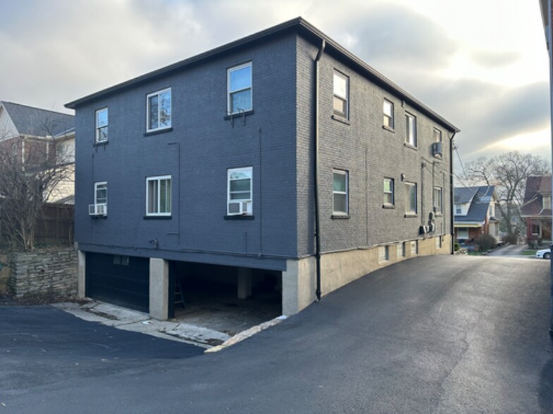 Building Photo - 1271 Morten St