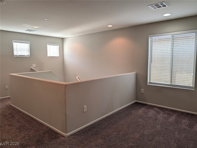 Building Photo - 6114 Scarlet Leaf St