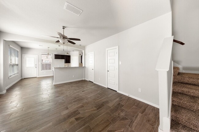 Building Photo - AVAILABLE NOW! Beautiful 3 bedroom Luxury Duplex, New Braunfels, Texas!