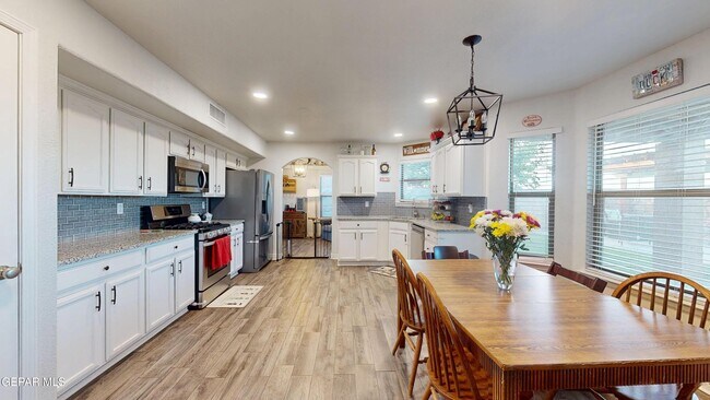 Building Photo - 3249 Emerald Point Dr