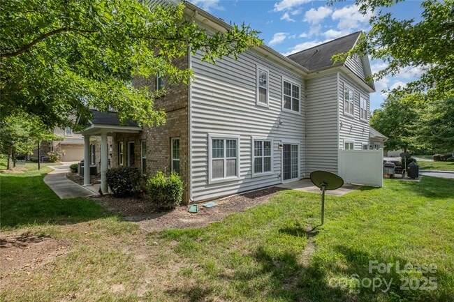 Building Photo - 14506 Crociani Dr